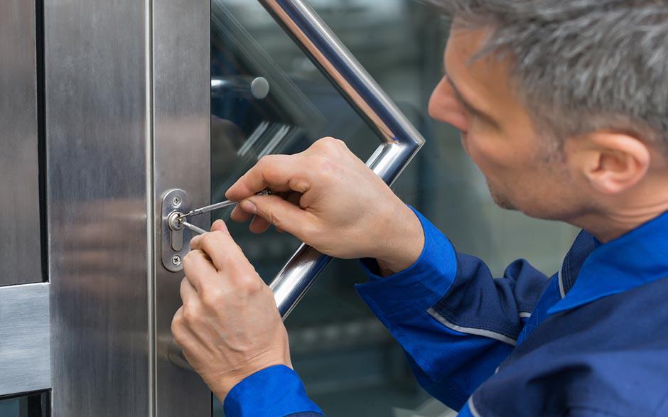 porte intérieure bloquée Paris 15